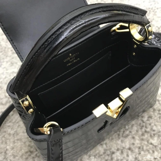 WIS LOUIS MINI CAPUCINES VUITTON 1014